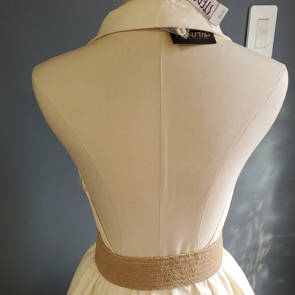 Main Strip Elegant Cream Dress   Size M - Picture 6 of 13